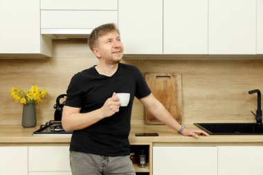 İş yerinde bir adam portresi