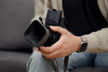 İş yerinde bir adam portresi