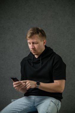 İş yerinde bir adam portresi