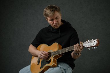 İş yerinde bir adam portresi