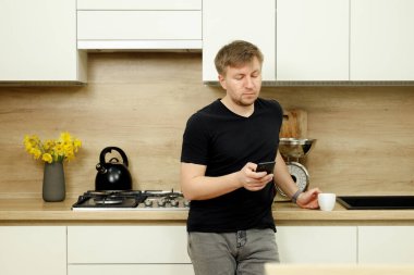 İş yerinde bir adam portresi