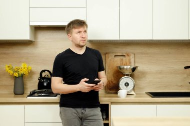 İş yerinde bir adam portresi