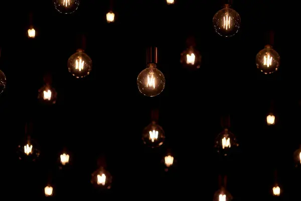 Retro Lampen Loft Stil Auf Schwarzem Hintergrund — Stockfoto