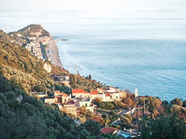 Varigotti 'nin Ligurian kıyı manzarası, İtalya' da seyahat raporu