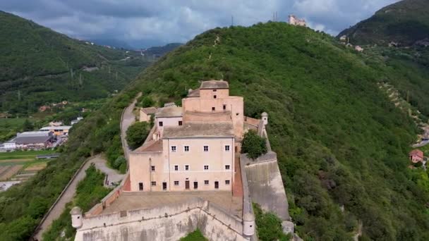 Travelogue Old Medieval Village Overhead Perspective Historic Fort Castelfranco Ligurian — Stock Video