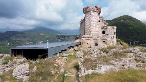 Отчет Путешествии Дрона Финал Ligures Знаменитые Руины Castel Govones Видно — стоковое видео