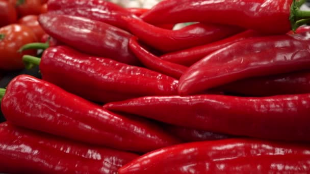Pods Red Hot Chili Peppers Red Peppers Counter Farm Shop — 图库视频影像