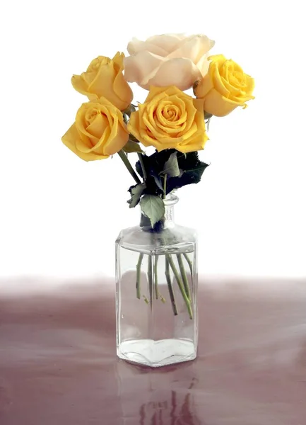 Posy Yellow Roses Glass Bottle Close — Stock Photo, Image