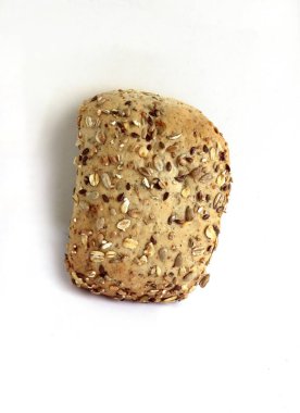 Kahvaltı için peynirli ya da tohumlu çeşitli lezzetli börekler.