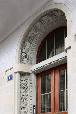 Eski evin kapısında dekoratif amaçlı.