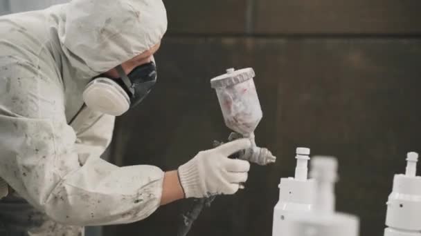 Worker Mask Uniform Paints Metal Pipe Factory Paint Pressure High — Video Stock