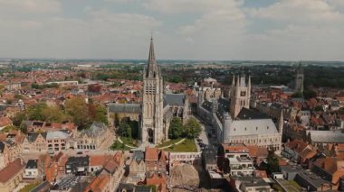 Saint Martins Katedrali 'nin İHA Çekimi ve Ypres Tarihi Şehir Merkezi