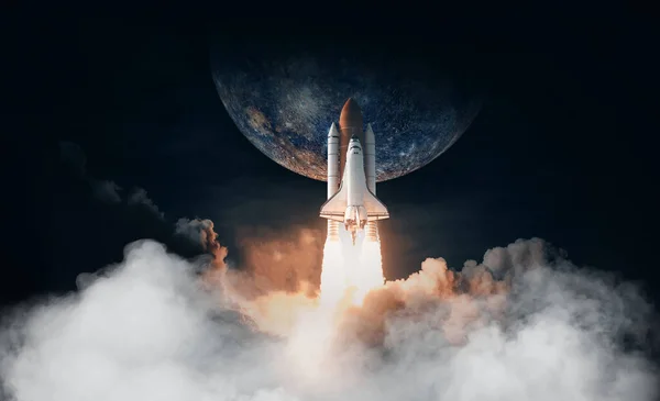 Űrsikló Felszáll Merkúrra Kép Elemeit Nasa Bocsátotta Rendelkezésre — Stock Fotó