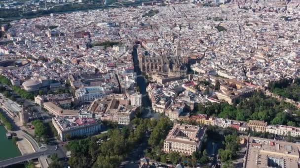 스페인 세비야의 역사적 가맑은 공중에서 촬영됐다 고품질 — 비디오