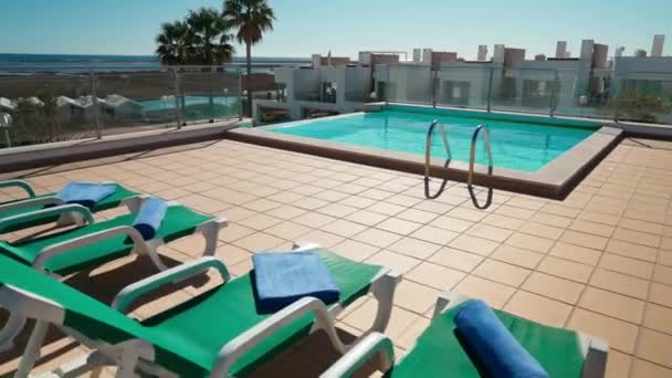 Riprese Video Una Piscina Dell Hotel Con Acqua Limpida Nuoto — Video Stock