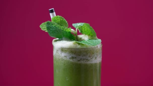 Healthy Vegan Smoothie Drink Made Green Fruits Vegetables Close Red — 비디오