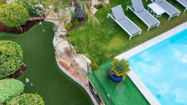 Installation Natural Grass Golf Course Front Yard Swimming Pool High — Stockfoto