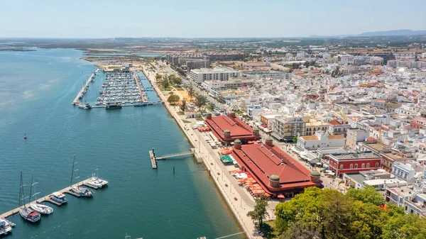 从空中俯瞰葡萄牙的钓鱼旅游城镇奥尔霍市 可以看到Ria Formosa海洋公园 游艇的海港 高质量的照片 — 图库照片