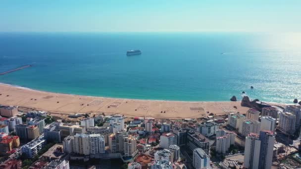 Τουριστική Πορτογαλική Πόλη Portimao Εναέρια Άποψη Μια Ηλιόλουστη Μέρα Νότια — Αρχείο Βίντεο