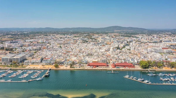 从空中俯瞰葡萄牙的钓鱼旅游城镇奥尔霍市 可以看到Ria Formosa海洋公园 游艇的海港 高质量的照片 — 图库照片