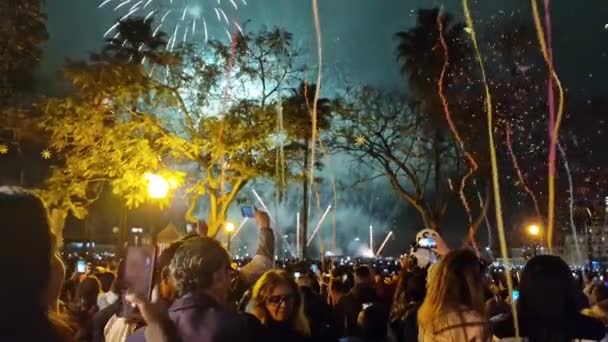 Fireworks New Years Eve Falling Confetti People Capture Colorful Event — Stock Video