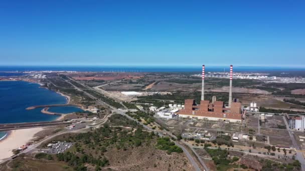 Letecký Pohled Uhelnou Elektrárnu Městě Sines Výhledem Moře Portugalsku Vysoce — Stock video