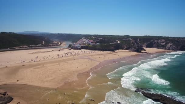Letecké Video Natočené Dronem Mořského Zálivu Pláže Blízkosti Vesnice Odecixe — Stock video