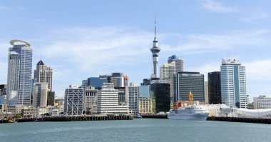 Auckland, Yeni Zelanda 'da güneşli bir günde rıhtım.