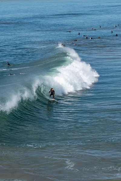 Huntington Beach California Stati Uniti Febbraio 2022 Surfista Che Cavalca — Foto Stock