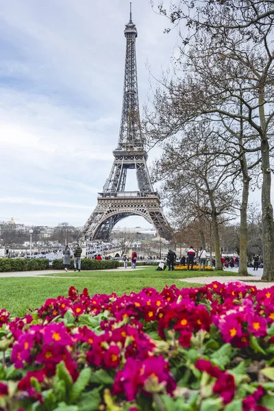 法国巴黎 2023年3月11日 埃菲尔铁塔或环游埃菲尔铁塔 世界上最重要的建筑之一 — 图库照片