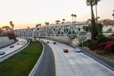 Ventura, Kaliforniya / ABD - Eylül 2016: Kaliforniya Caddesi 101. otobandan çıkış yolu Ventura, Kaliforniya