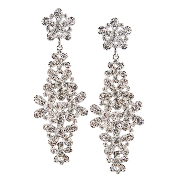 Dvojice Stříbrných Diamantových Náušnic Pro Nevěstu Bílém Pozadí — Stock fotografie