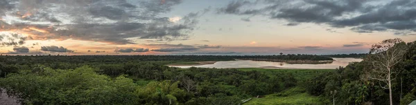 Sonnenuntergang Javari River Dem Nebenfluss Des Amazonas Amazonien Wolkenstein Der — Stockfoto