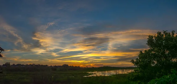 Захід Сонця Над Річкою Амазонка — стокове фото