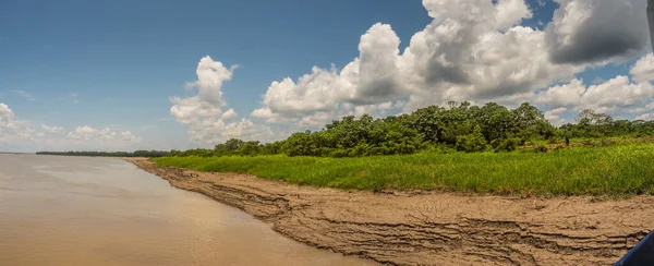 Panoramautsikt Över Amazonfloden Från Lastbåt Lågvattensäsongen — Stockfoto