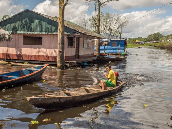 Iquitos Peru Maja 2016 Pływające Domy Małym Mieście Peru Belen — Zdjęcie stockowe