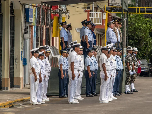 Iquitos Peru Mai 2015 Sonntagmorgen Mit Der Peruanischen Armee Auf — Stockfoto