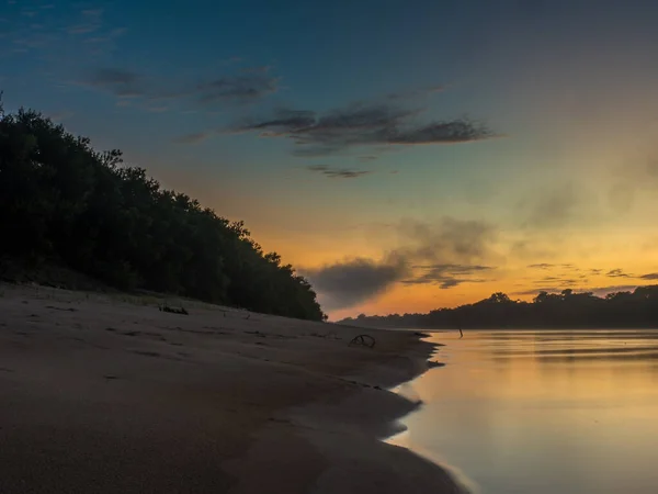 Восход Солнца Над Рекой Джаварии Притоком Амазонки Песчаный Пляж Джунглях — стоковое фото