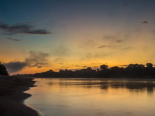 Napkelte Javarii Folyó Felett Amazonas Mellékfolyója Homokos Strand Amazonas Dzsungelben — Stock Fotó