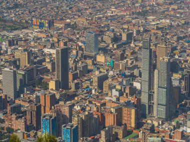 Bogota, Kolombiya - 23 Kasım 2018: Monserrate Dağı 'nın tepesinden Bogota' nın merkezine bakın, Bogot Kolombiya, Latin Amerika