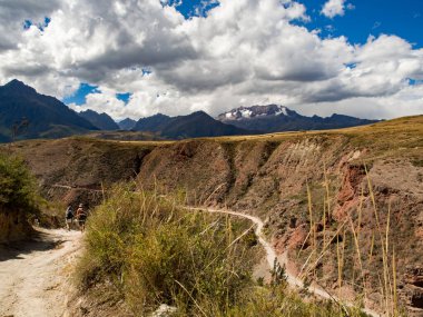 Bogota, Kolombiya - 12 Eylül 2019: Monserrate Dağı 'nın tepesinden Bogot, Kolombiya Latin Amerika' nın merkezi için panoramik manzara
