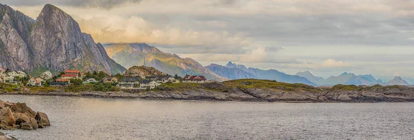 Panorámica Hermosa Vista Montaña Lofoten Cerca Reine Islas Lofoten Noruega —  Fotos de Stock