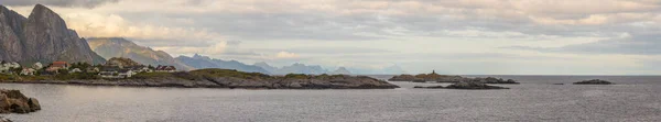 Panorama Vacker Utsikt Över Lofoten Mountain Nära Reine Lofoten Öarna — Stockfoto
