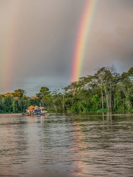 Hranice Peru Brazílie Května 2016 Duha Nad Lodí Řece Amazon Stock Fotografie