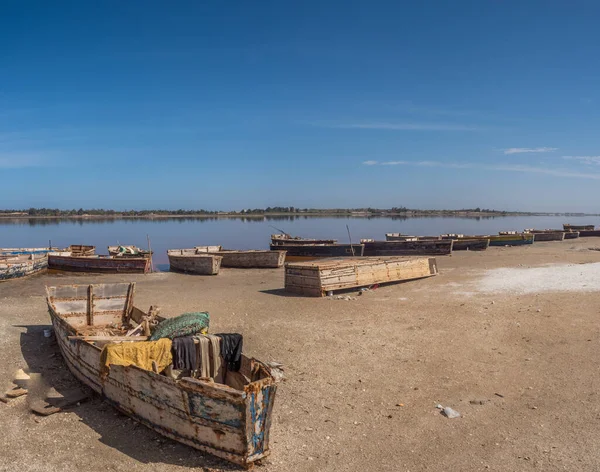 Lac Rose Senegall Februar 2019 Holzboote Ufer Des Retba Sees — Stockfoto
