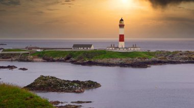 Manzarayı hayal et, deniz havasını kokla, özgürlüğü hisset. Buchan Ness deniz fenerinde de yaşayabilirsin..