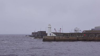 Mac Duff yakınlarındaki Deniz Feneri A98 Union Road Dosyalama İstasyonu