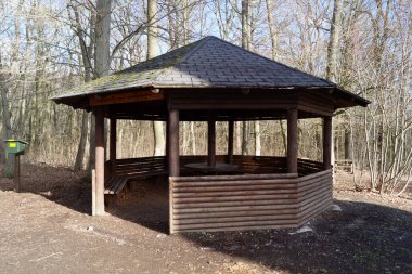Moltkewarte in the resin, 1903 yılında Lengefeld ile birlikte Saksonya-Anhalt bölgesindeki Mansfeld-Güney reçinesinde kurulmuş 26 metre yüksekliğindeki bir gözlem kulesidir.. 