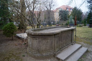 Weienfels, Saksonya Anhalt 'ın Burgenland çevresindeki 40.000 nüfuslu en zengin kasabadır. 2010 yılından bu yana o zamana kadar bağımsız olan diğer 11 bölge Weissenfels şehrine aittir. Bir koltuktu. 