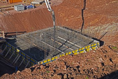 Almanya 'nın Sachsen-Anhalt kentindeki köprü inşaatında beton çalışmaları